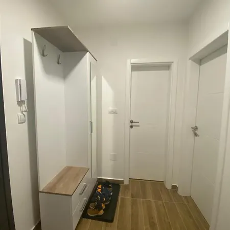 Apartman Magnolia Grey Apartment Pale
